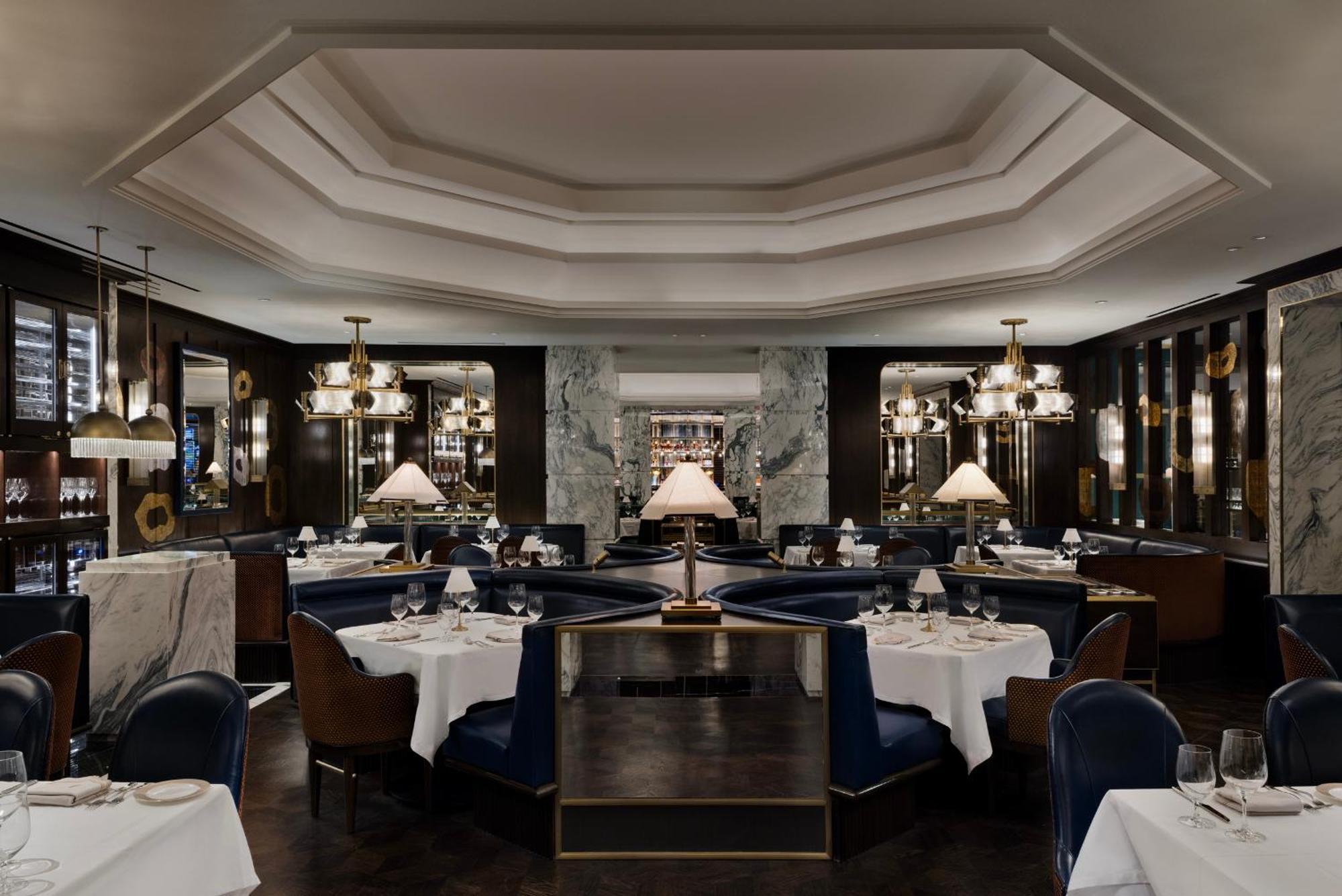 Fontainebleau Las Vegas Dış mekan fotoğraf The interior of the restaurant