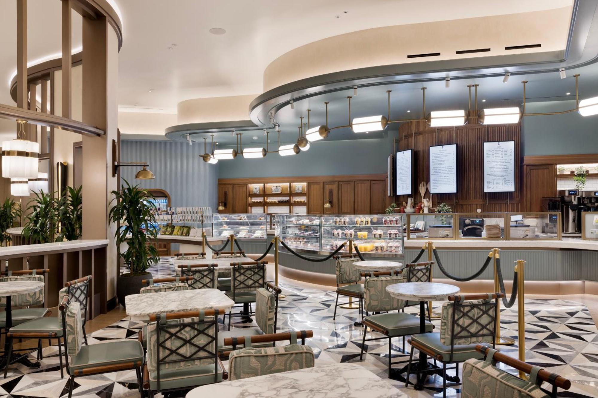 Fontainebleau Las Vegas Dış mekan fotoğraf The interior of the lounge